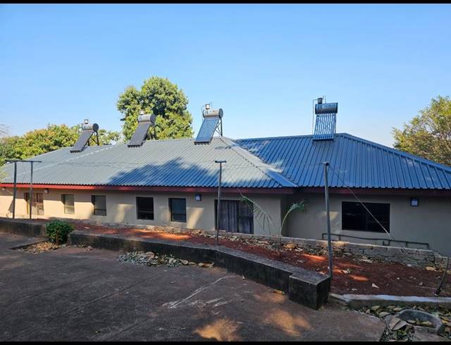 2 BEDROOM PROPERTY TO RENT IN MAUNGANI